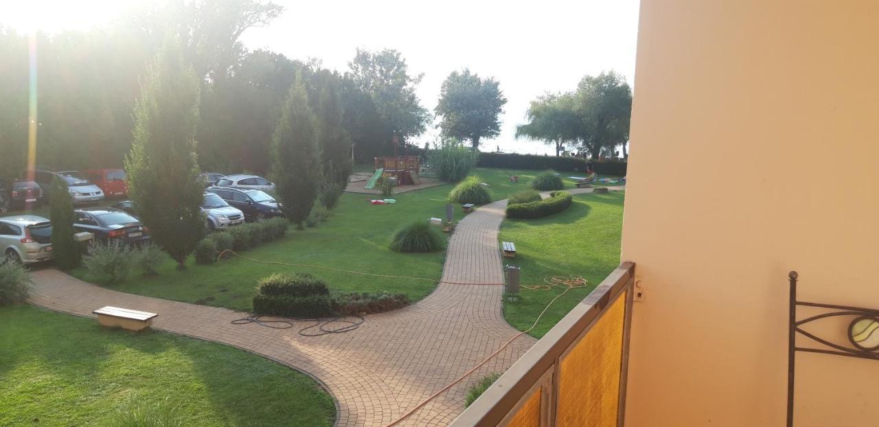 Kr Apartman Siófok Exterior foto